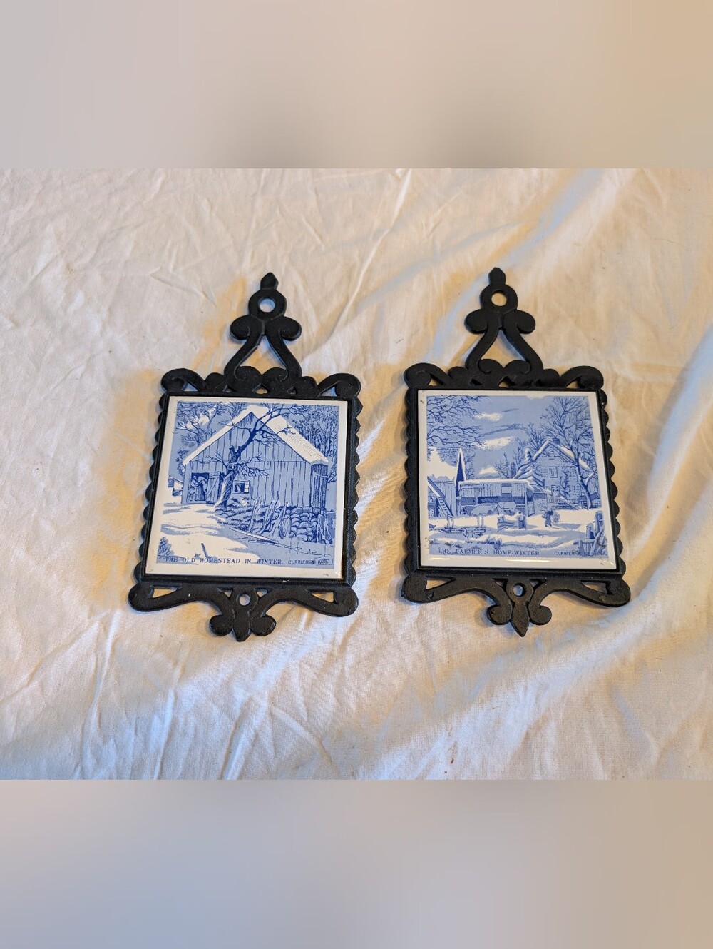2/60$ Vintage cast iron trivrt with Blue and White Delft-Style Tiles